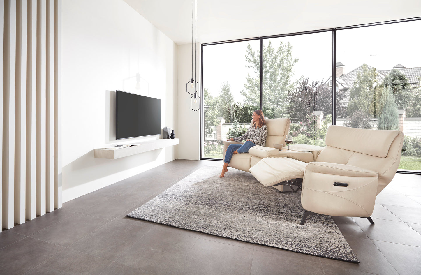 Premium Leder Rundsofa MRS 4080 mit 4 Motoren mit Herz-Waage Funktion - Relaxsessel von meinRelaxsessel.de - 5 Jahre Garantie auf Relaxsessel GESCHENKT! Kaufe jetzt bei meinRelaxsessel.de