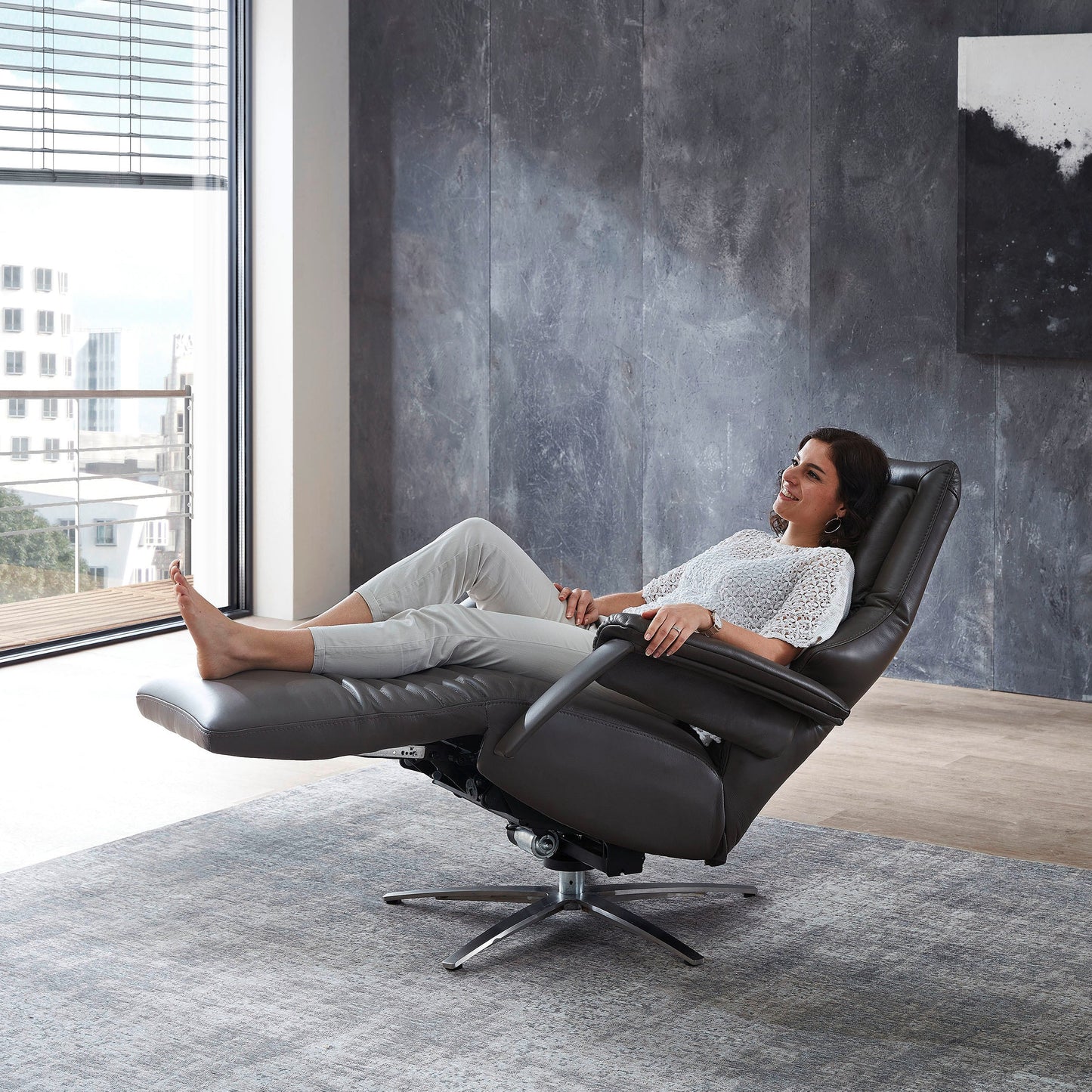 Leder Relaxsessel MRS 1040 Motoren Aufstehhilfe in Leder Sky Chocolate Sonderedition - Relaxsessel von meinRelaxsessel.de - 5 Jahre Garantie auf Relaxsessel GESCHENKT! Kaufe jetzt bei meinRelaxsessel.de