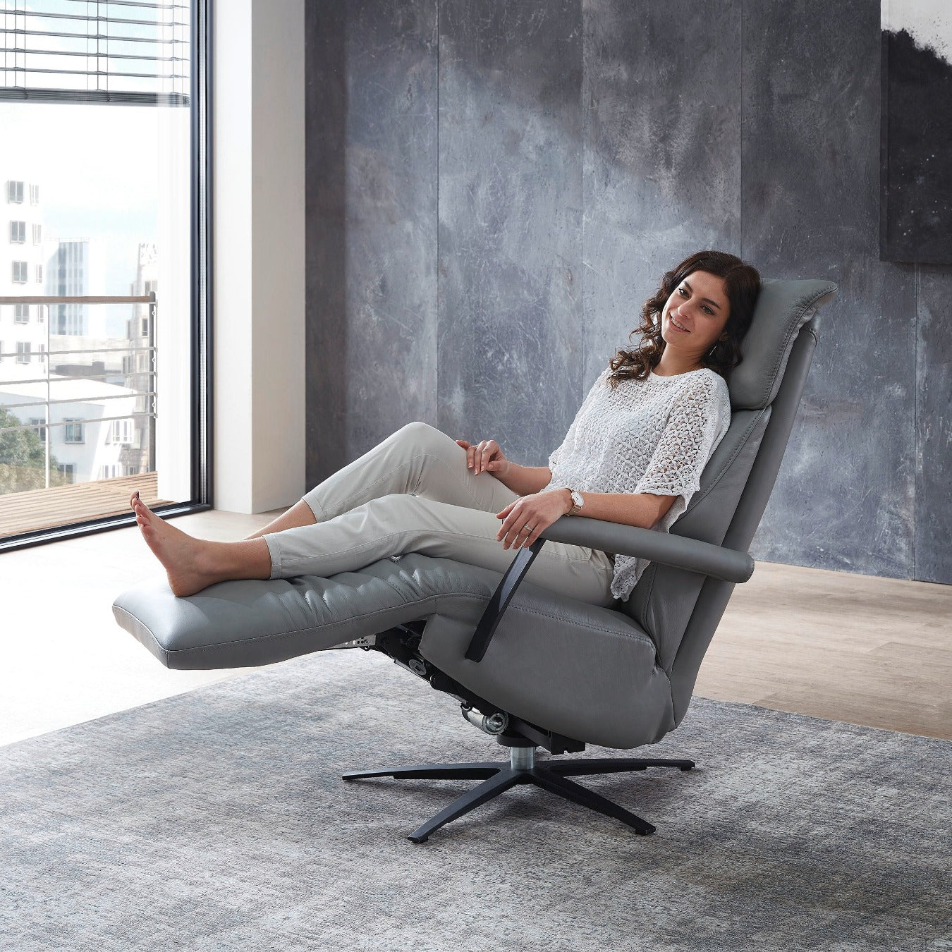 Leder Relaxsessel MRS 1041 Leder Sky Iron 4 Motoren Aufstehhilfe Sonderedition - Relaxsessel von meinRelaxsessel.de - 5 Jahre Garantie auf Relaxsessel GESCHENKT! Kaufe jetzt bei meinRelaxsessel.de