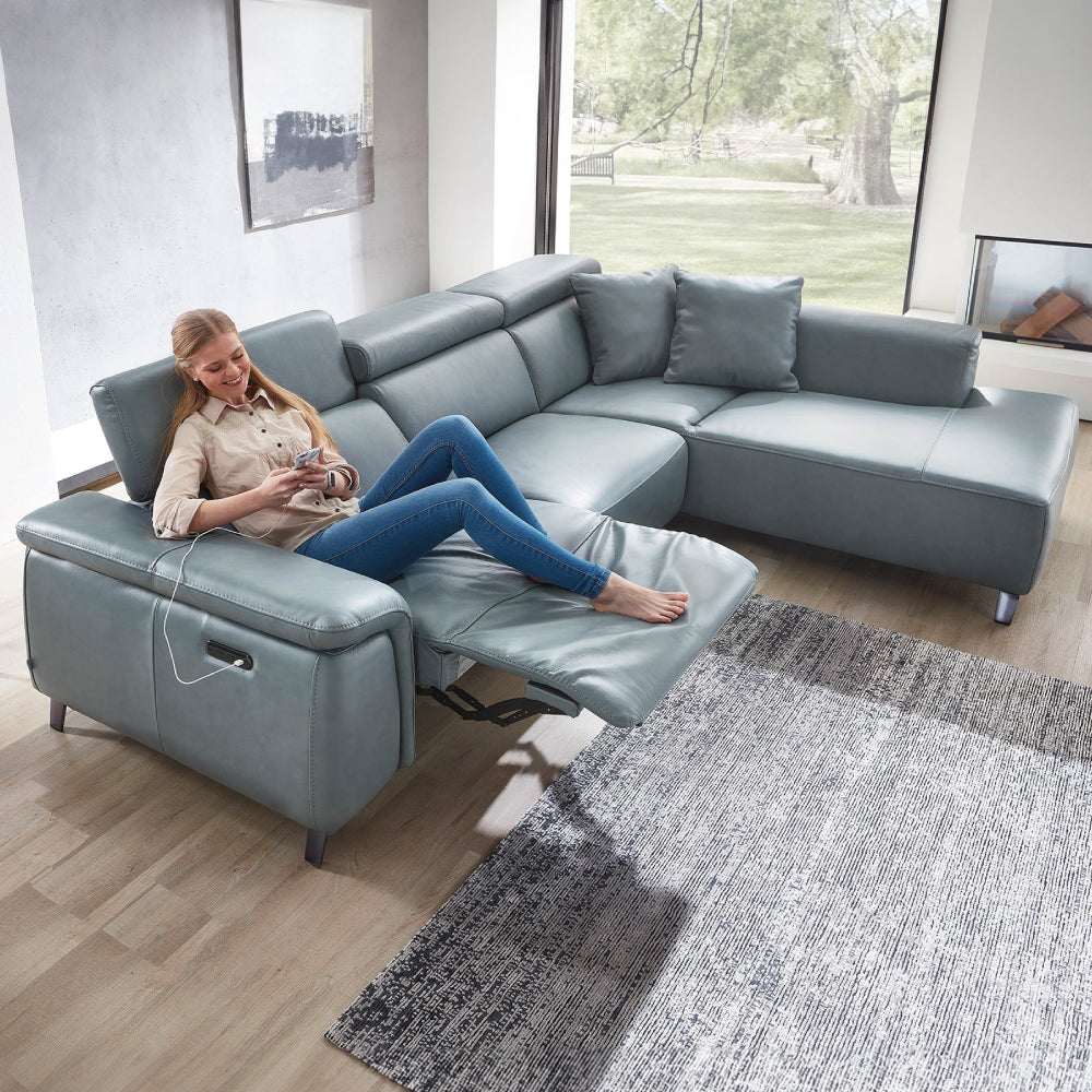 Leder Ecksofa mit motorischer Relaxfunktion und Kopfteilverstellung