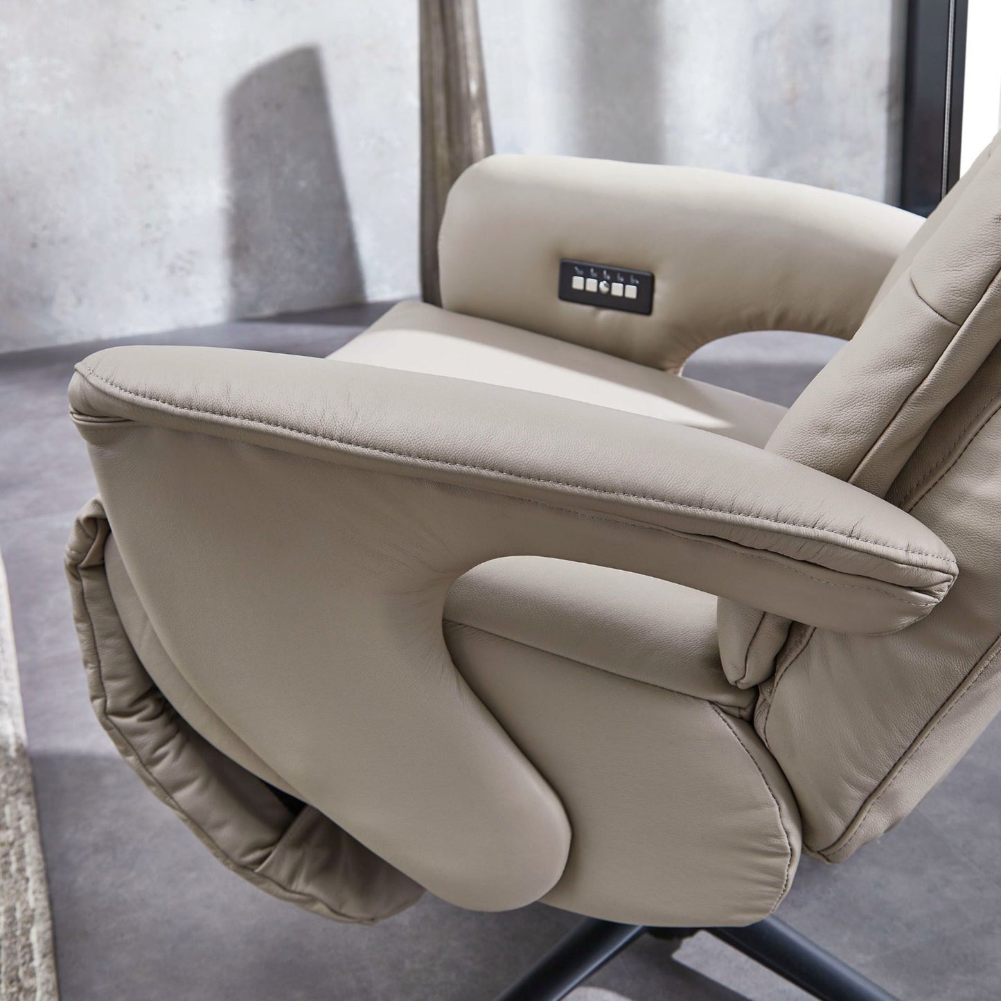 Leder Relaxsessel "MRS 920" mit 2 Motoren -  von meinRelaxsessel.de - 5 Jahre Grantie auf Relaxsessel GESCHENKT  Nur 1149 €! Kaufe jetzt bei meinRelaxsessel.de